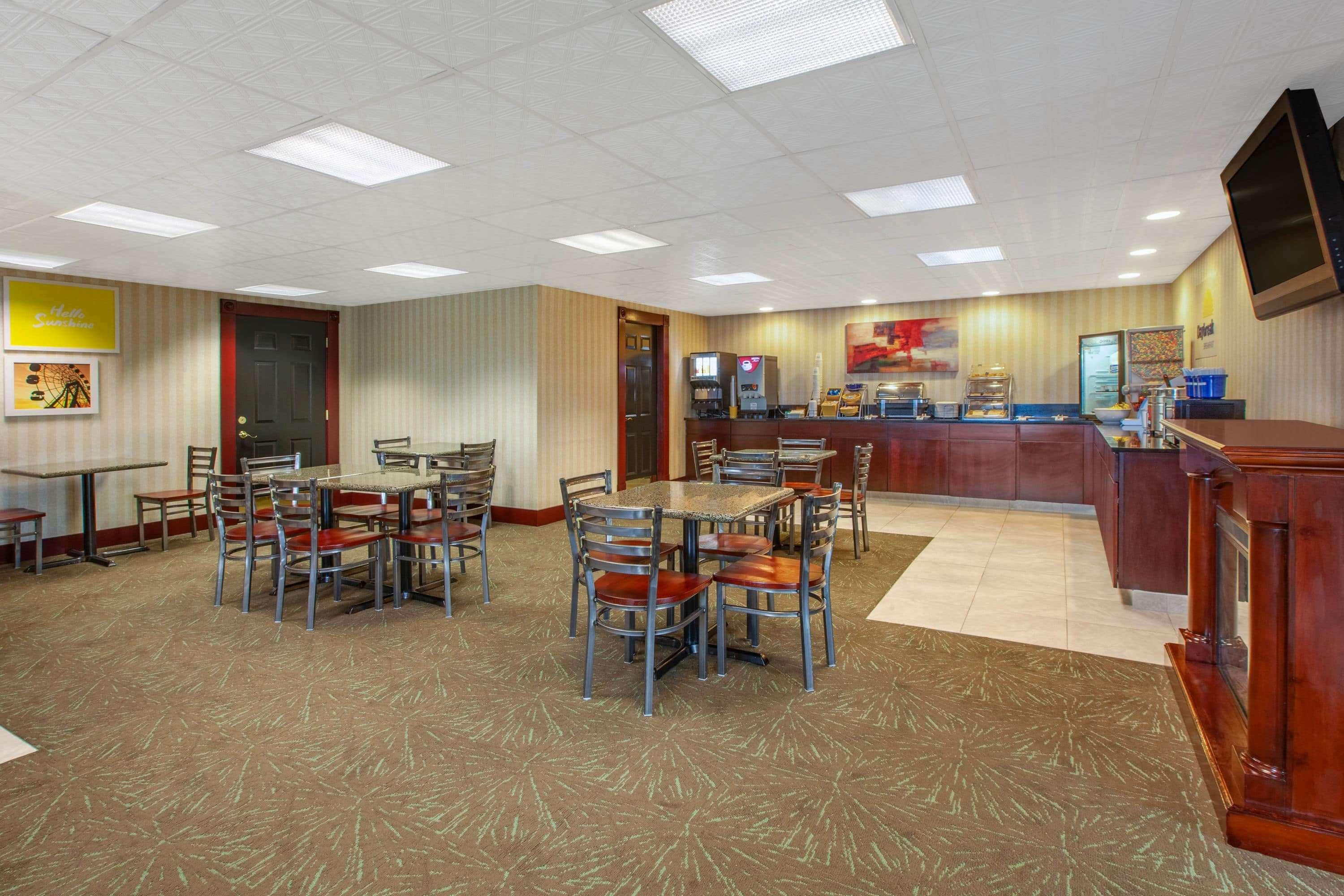 Days Inn By Wyndham Ґрантвілл Екстер'єр фото