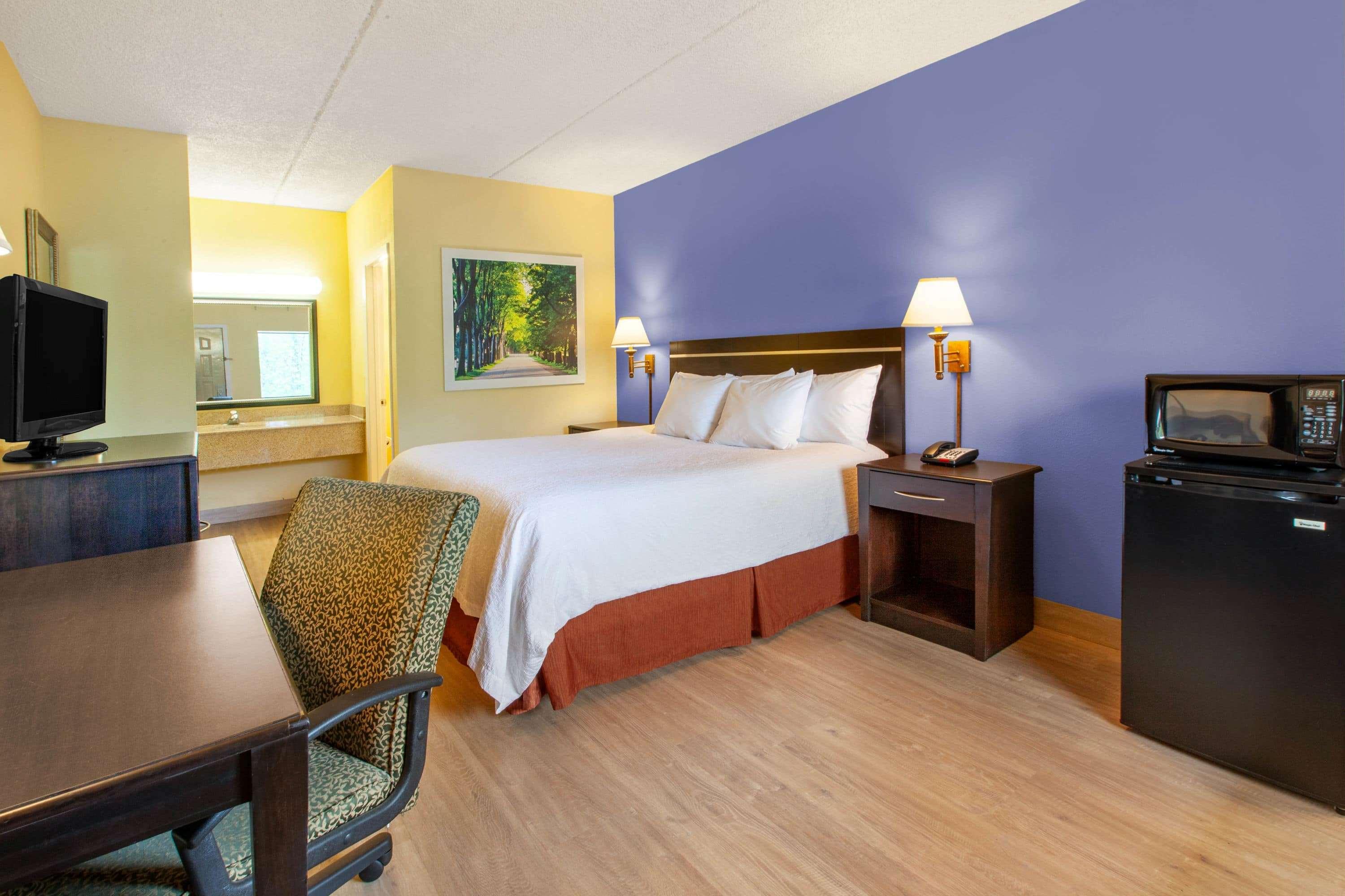 Days Inn By Wyndham Ґрантвілл Екстер'єр фото